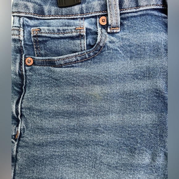 American Eagle Jean Mom Shorts - Picture 4 of 14